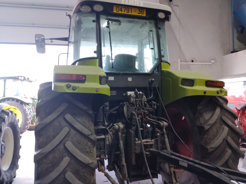 Claas Ares 697 jak renault