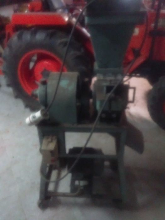 Moinho de britar milho em ferro fundido trifásico