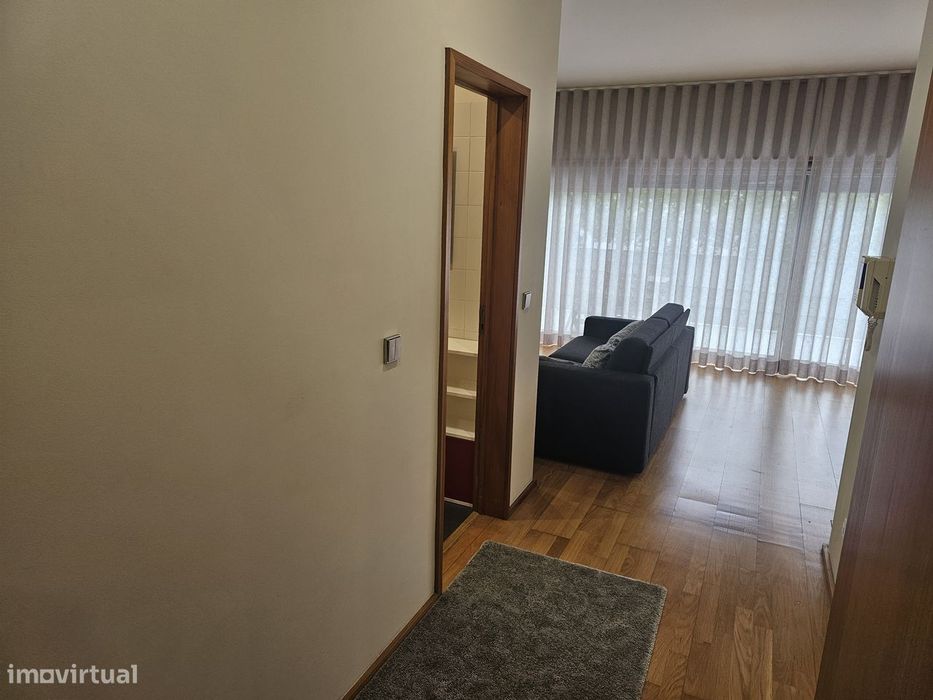 Apartamento T0 em Guimarães, junto à universidade
