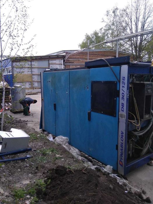 Продам выдувную машину Dynaplast