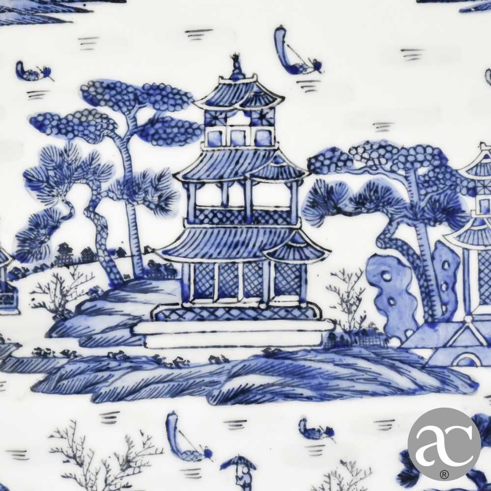 Travessa porcelana da China, decoração Cantão com pagodes e paisagem
