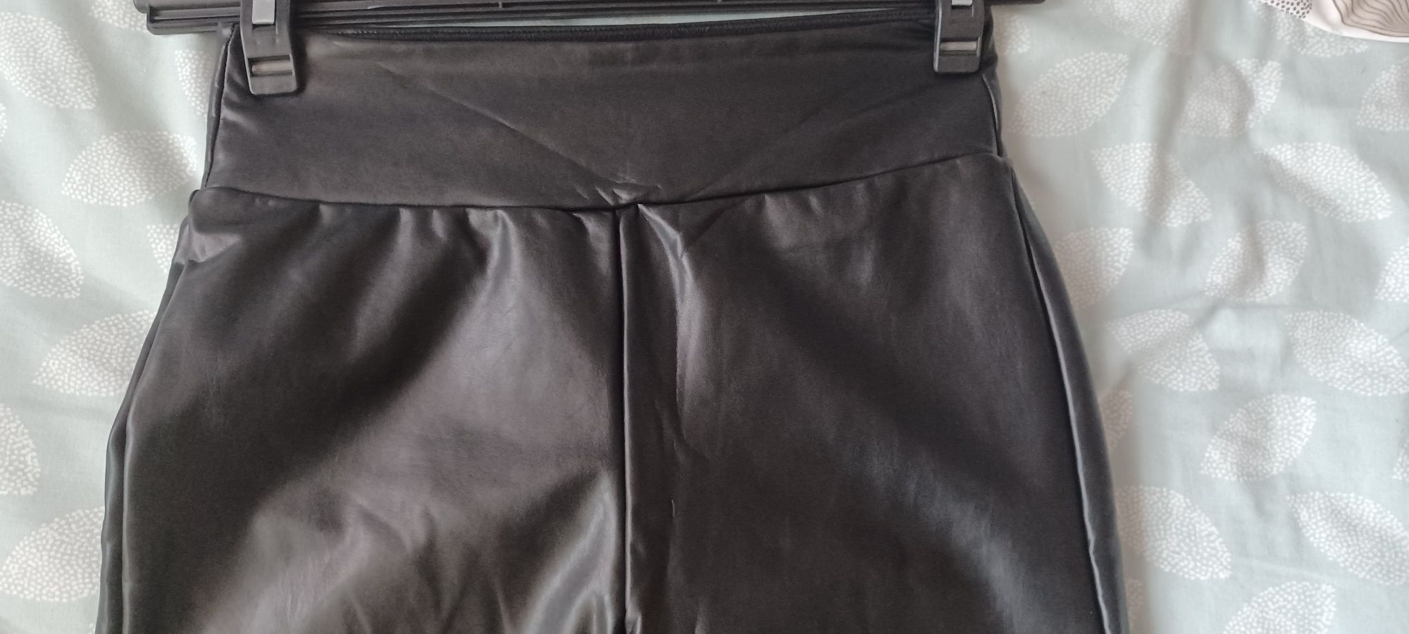 Calças estilo cabedal Bershka