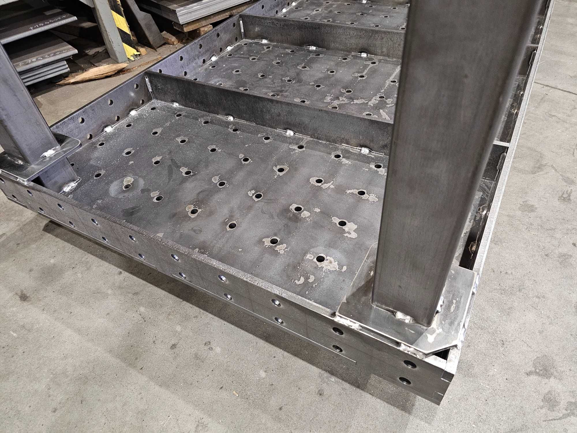 stół spawalniczy 1200x800 grubość: 10mm