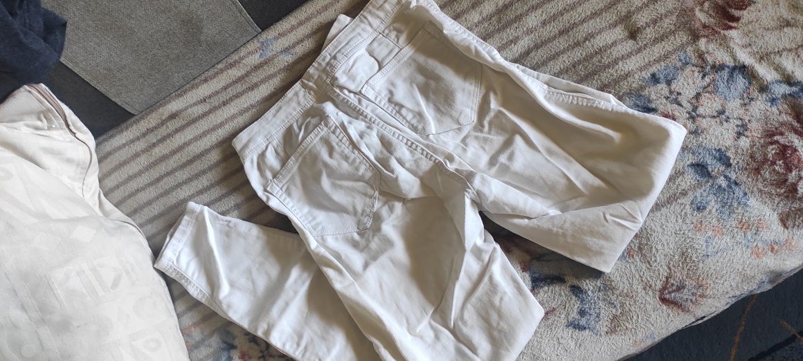 Spodnie skinny białe rurki