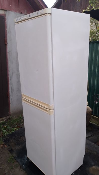 Продам холодильник.