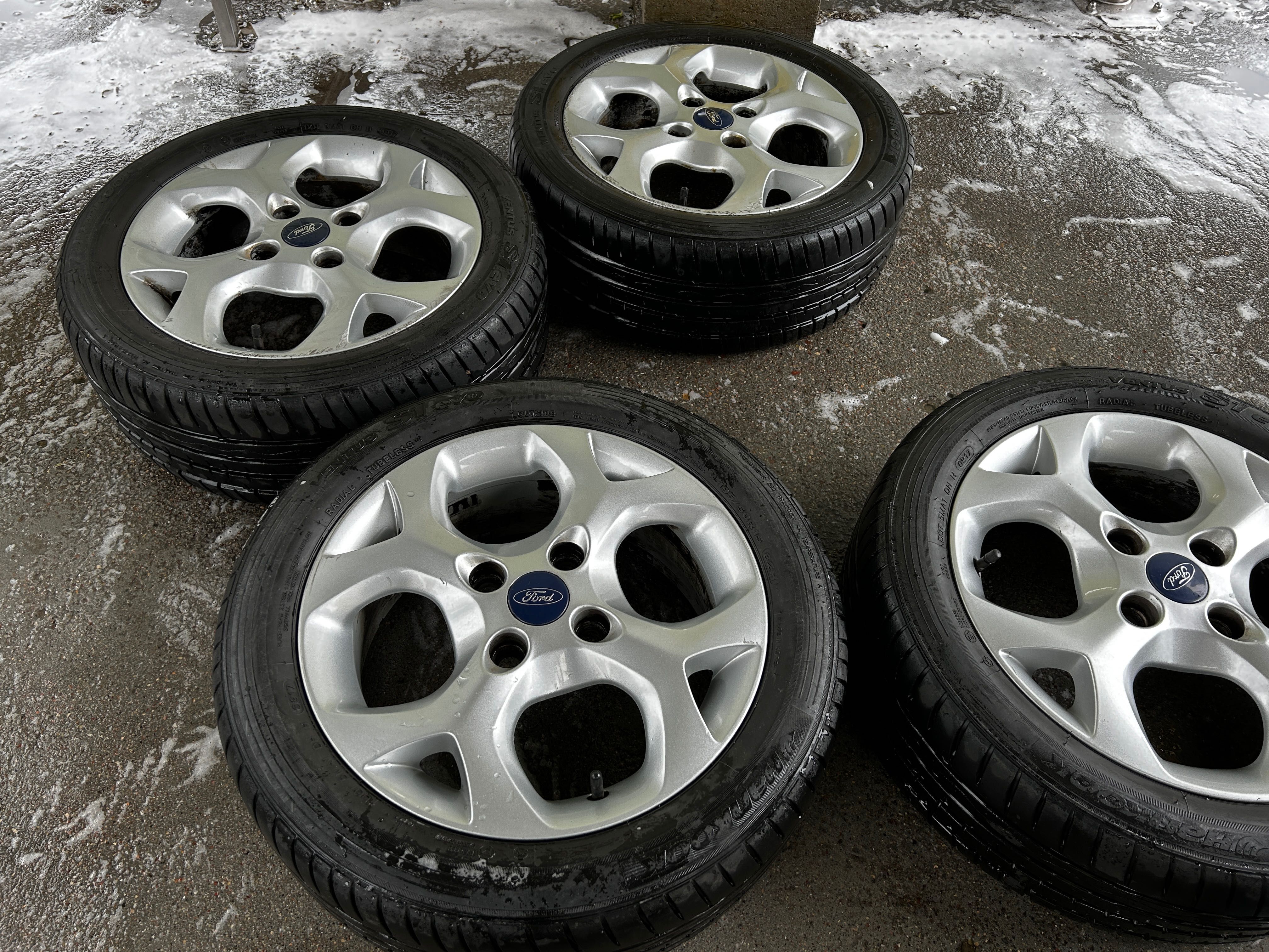 4 felgi aluminiowe Ford z oponami letnimi Hankook 195/50/15