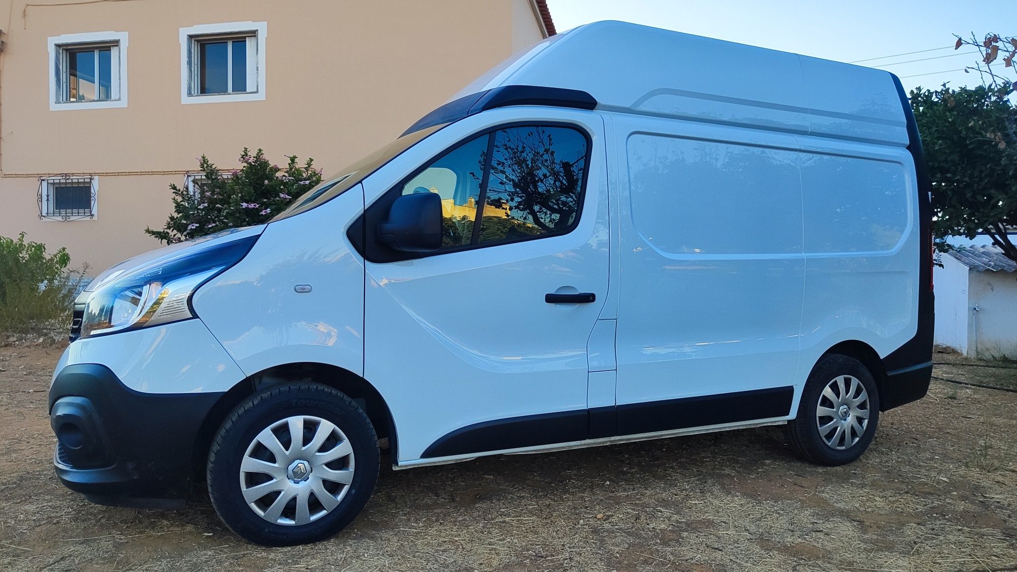 Renault Trafic L1H2
