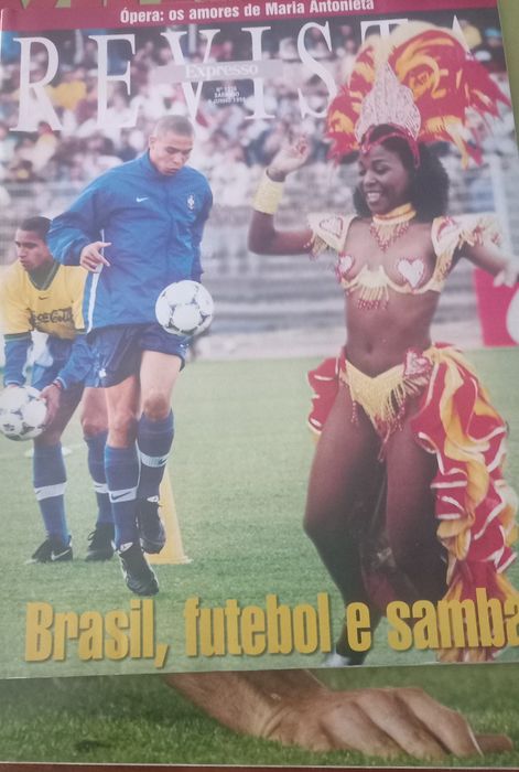 Ronaldo R9 em duas capas e revistas 1998 e 2002