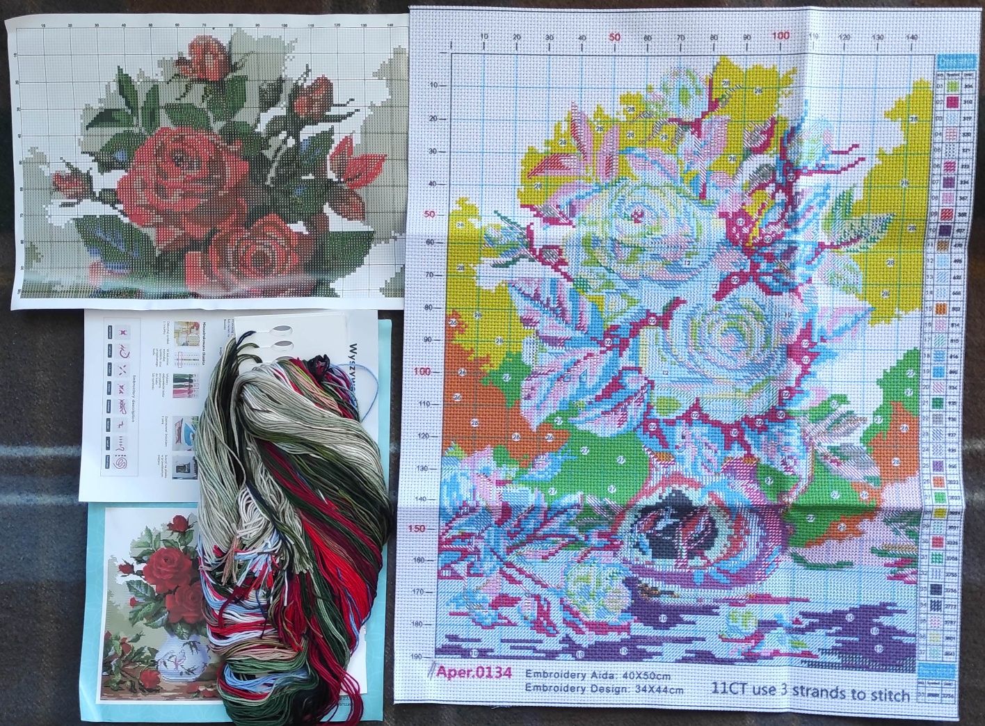 40 * 50 cm. Zestaw haftu krzyżykowego + kanwa do wyszywania+2 igły.