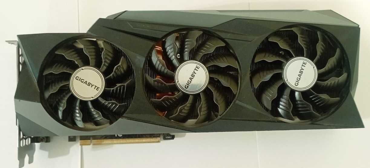 Продам GIGABYTE GeForce RTX 3080 GAMING OC 12G на гарантії