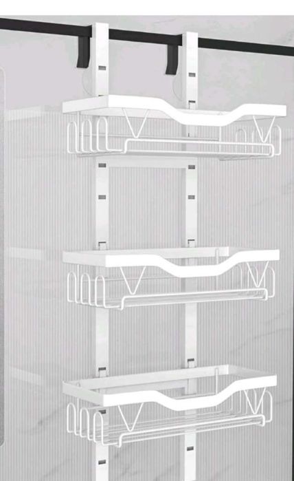 Підвісна поличка в ванну кімнату.