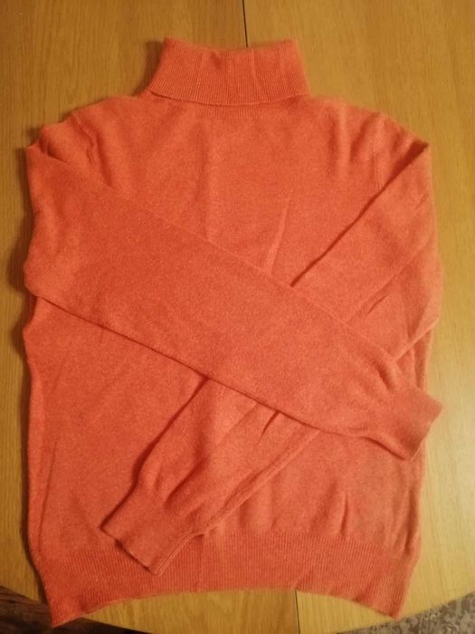 Sweterek z golfem rozm. S/M