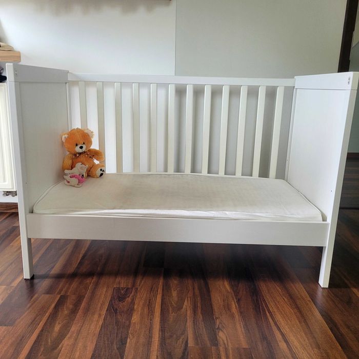 Ikea Sundvik Łóżeczko dziecięce