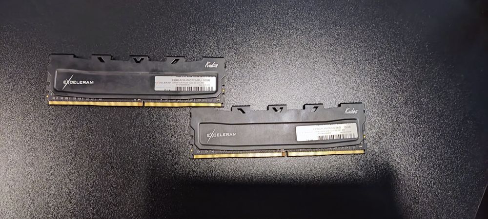 Продам комплект: материнська плата ASRock H570 Steel Legend (BIOS P2.2