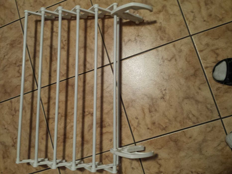 Sprzedam suszarkę na balkon składaną