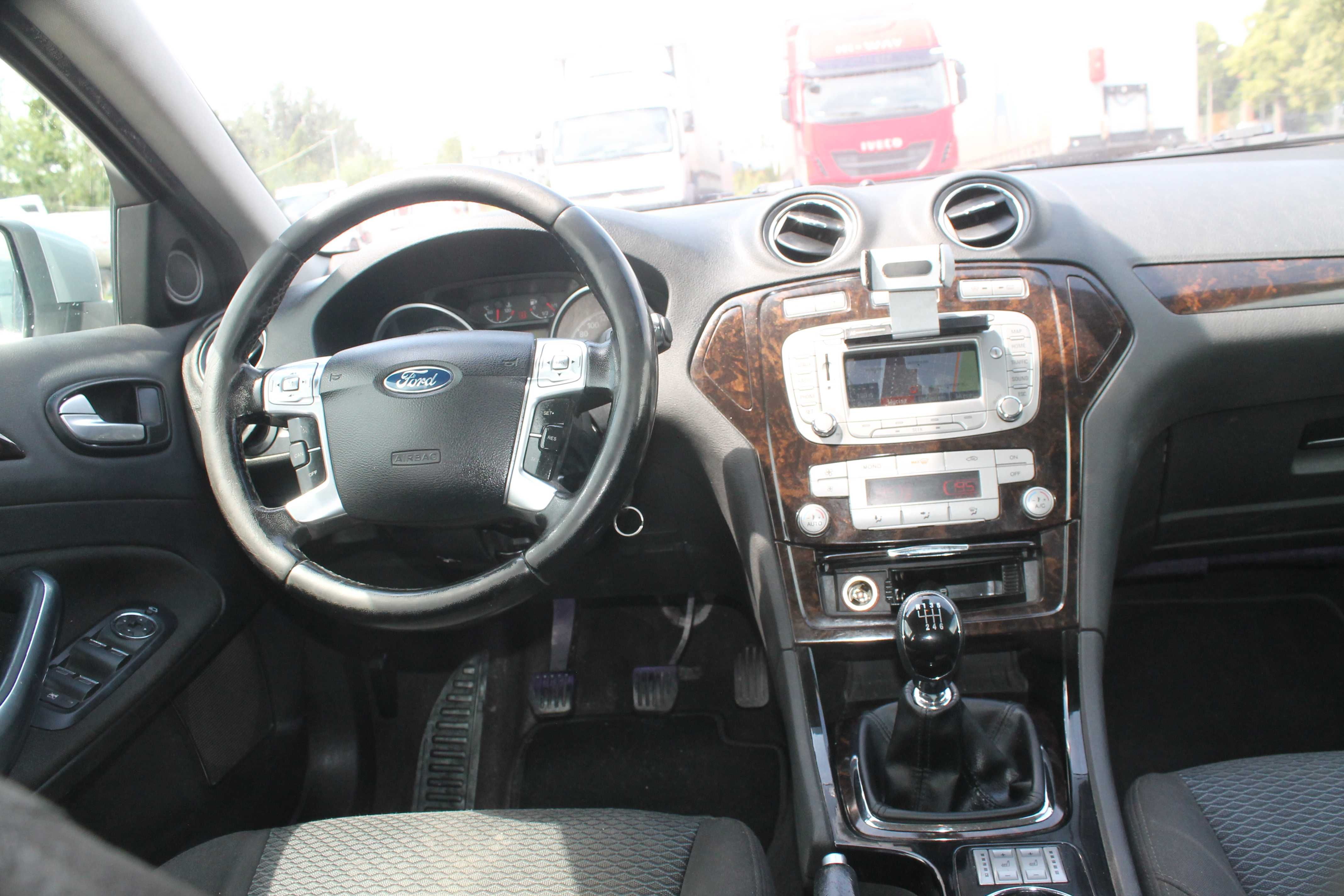 FORD MONDEO mk IV 1,9 TDCI   Ghia  - super stan