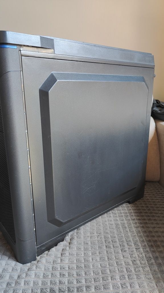 Obudowa ATX - SilentiumPC Brutus M25 CUSTOM - Witcher 3