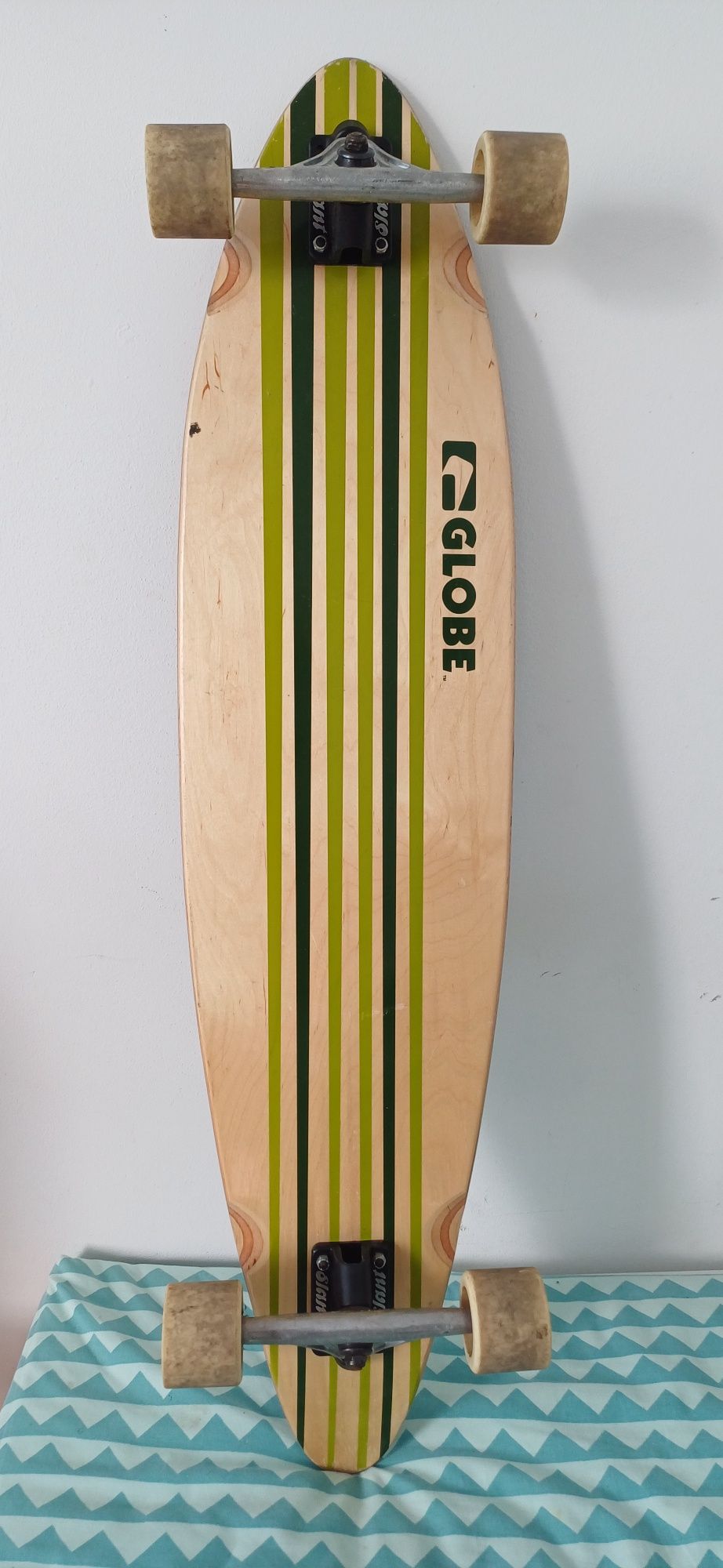 Vendo skate Globe Cruiser com algum uso.