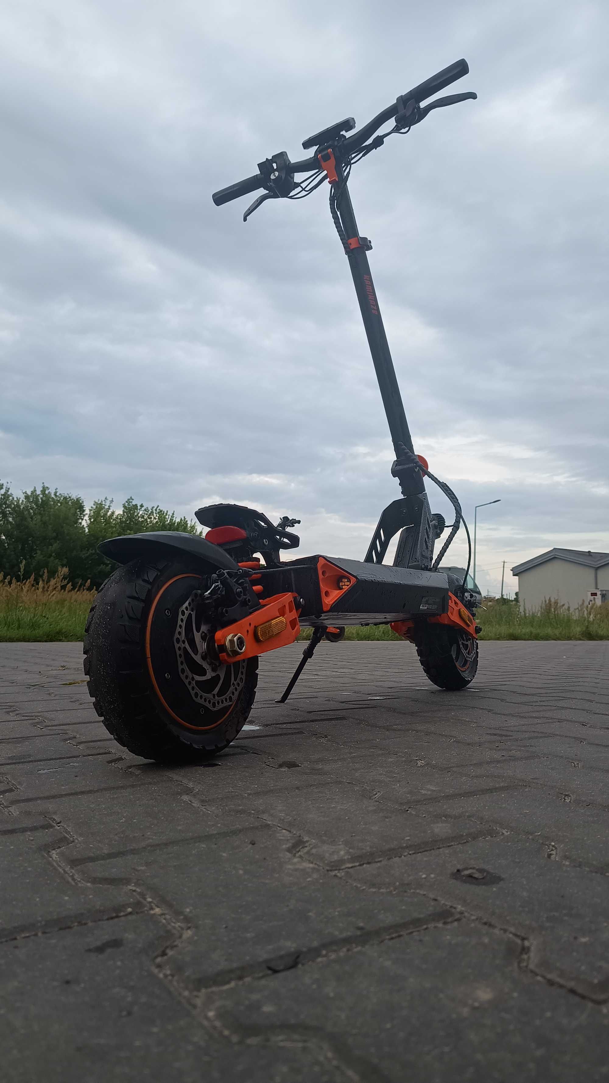Hulajnoga elektryczna kamikaze k1 plus posiada gwarancję