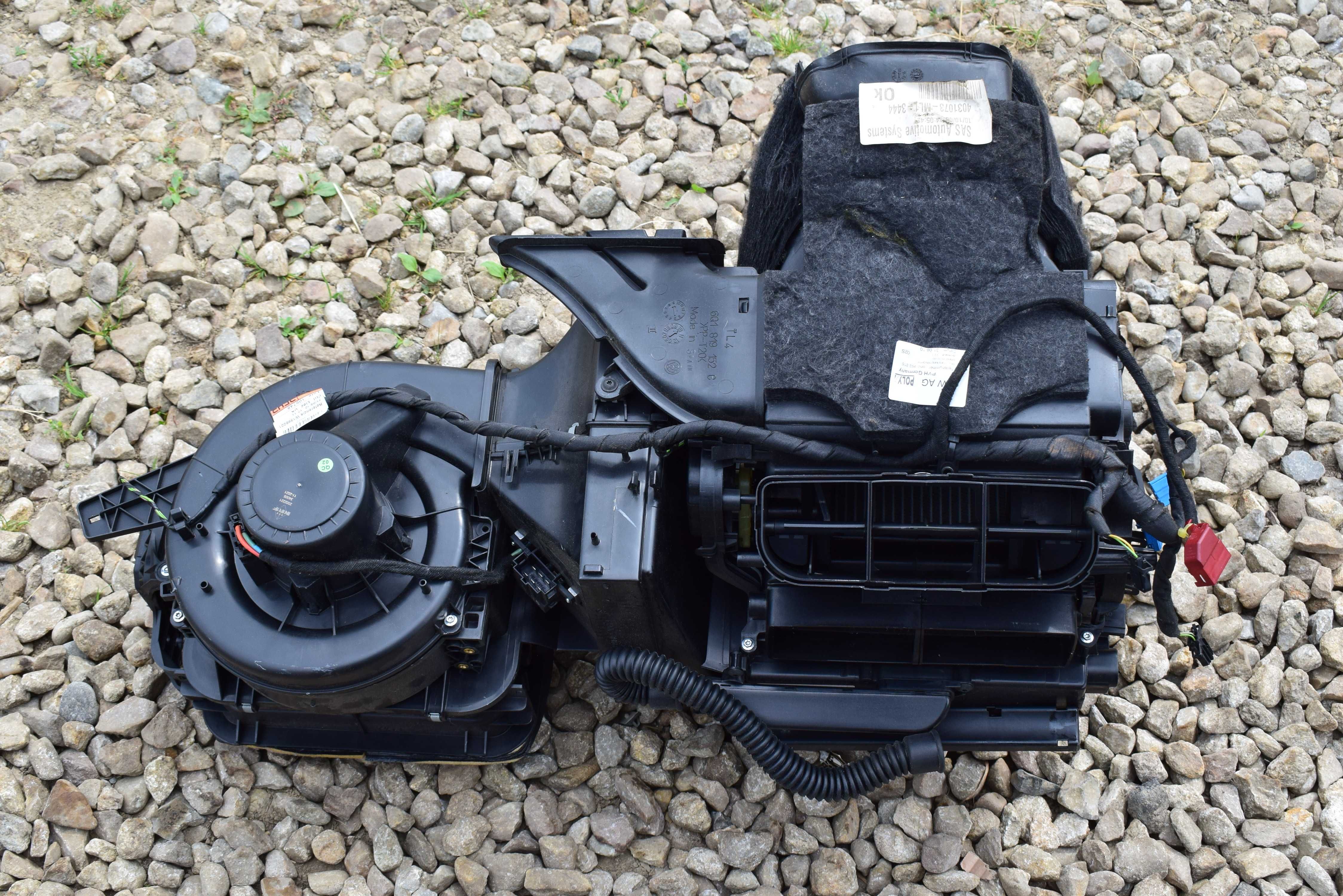 nagrzewnica dmuchawa kompletna VW POLO 6R 12r. 6R0.863816