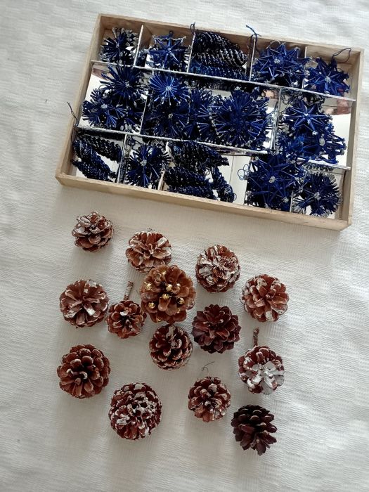 Bombki i inne dekoracje świąteczne