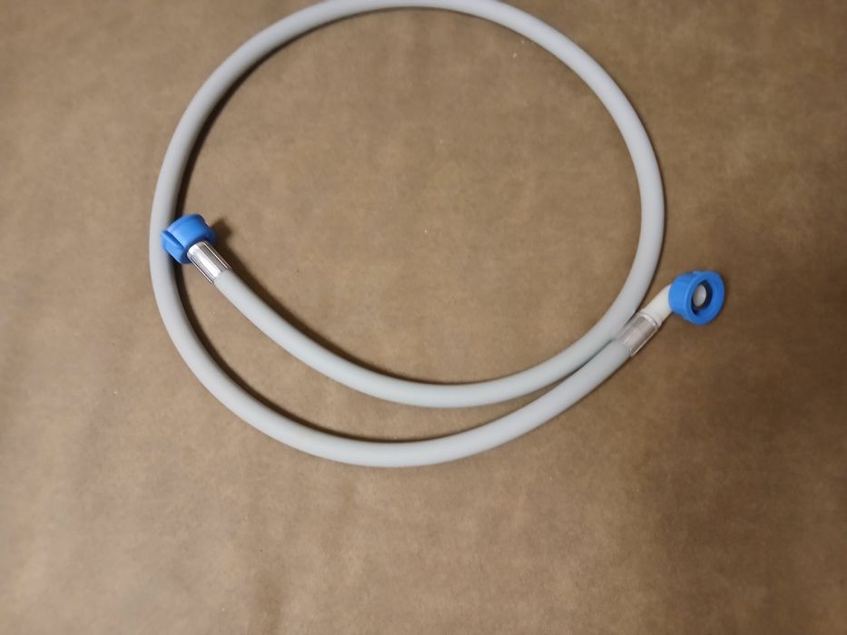 Пластиковий шланг до пральної машини