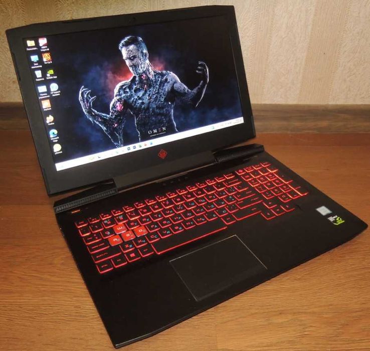 игровой ноутбук HP Omen 15 FHD IPS/i7/GTX 1050Ti 4/8/128+1Tb