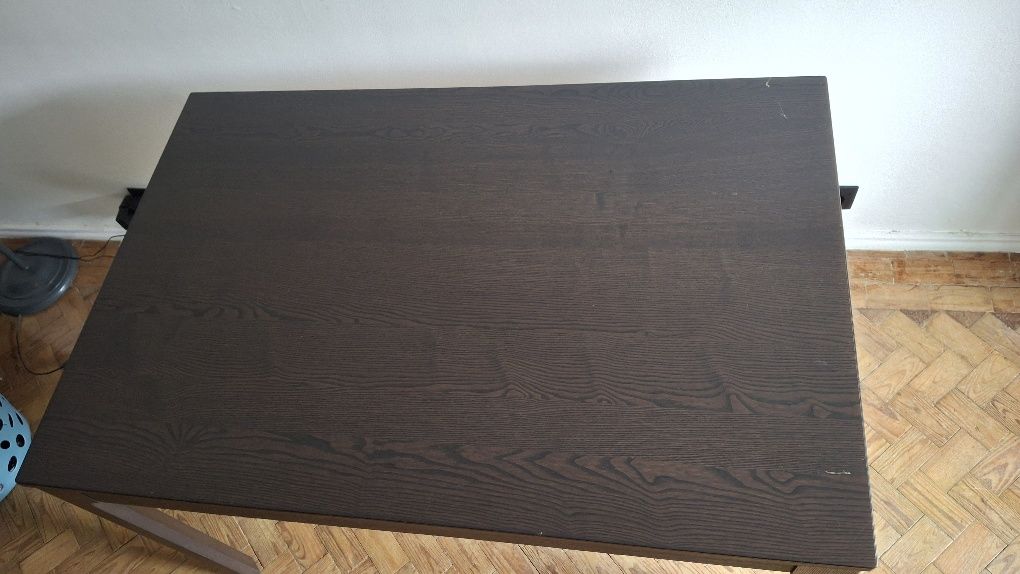 Mesa expansível.