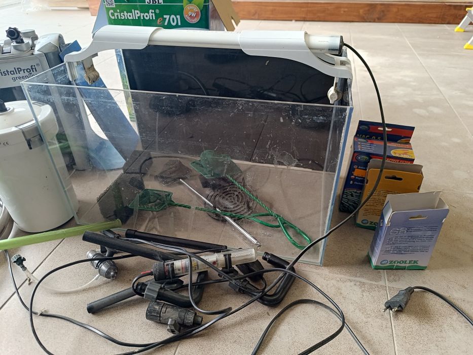 Akwarium Opti z filtrami i lampą
