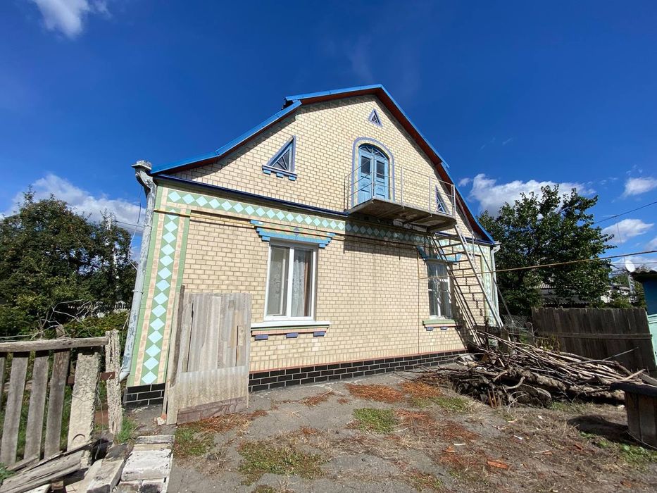 Продам гарний будинок для великої сім'ї