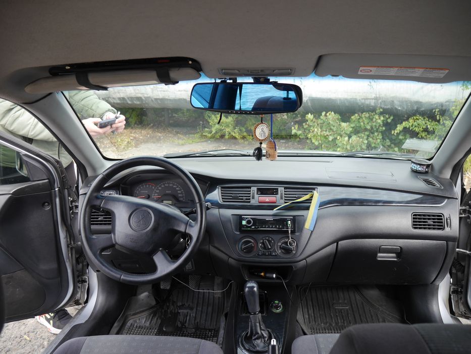 Продам Mitsubishi Lancer IX механика 2003