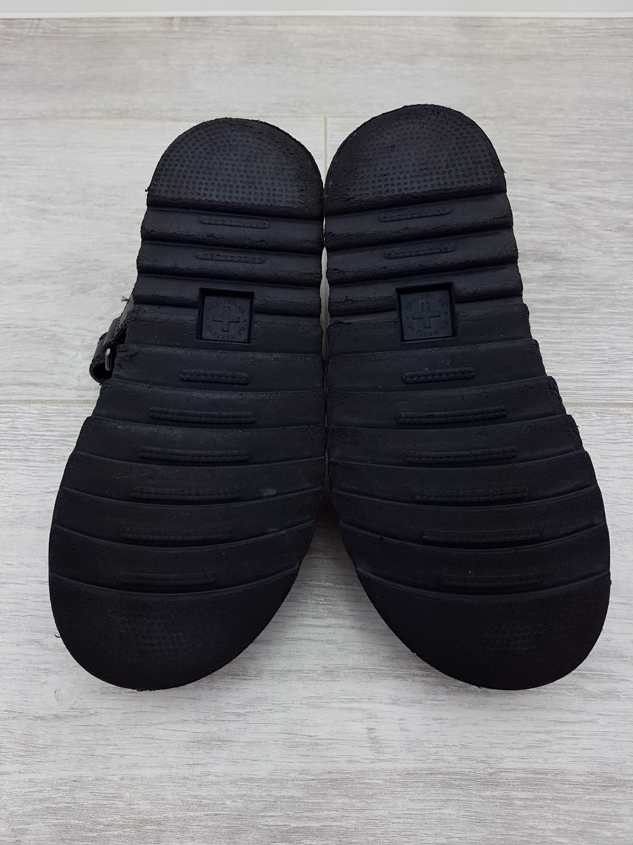 Дитячі босоніжки сандалі Dr. Martens оригінал р. 32