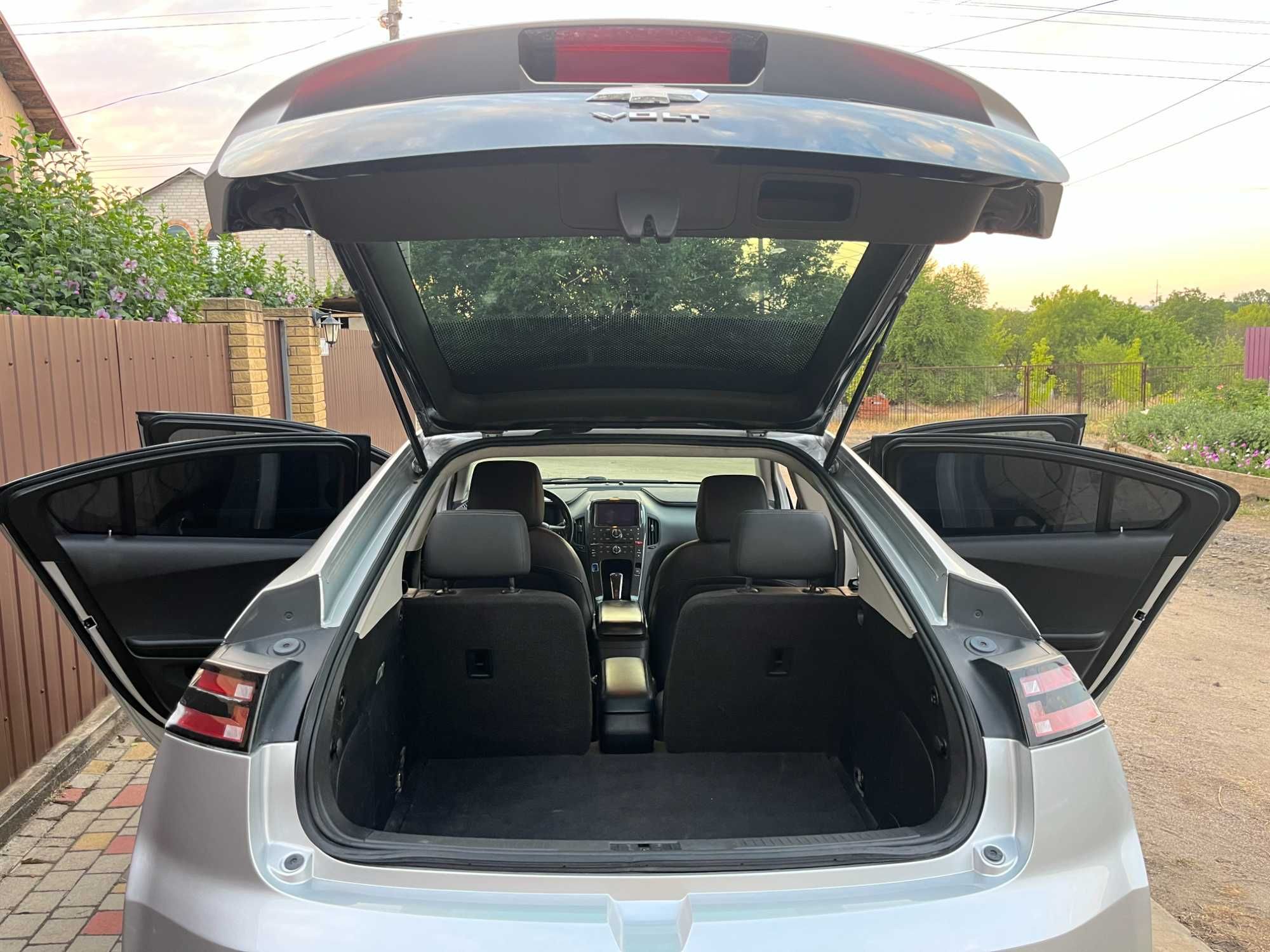 Продам Chevrolet Volt 2013