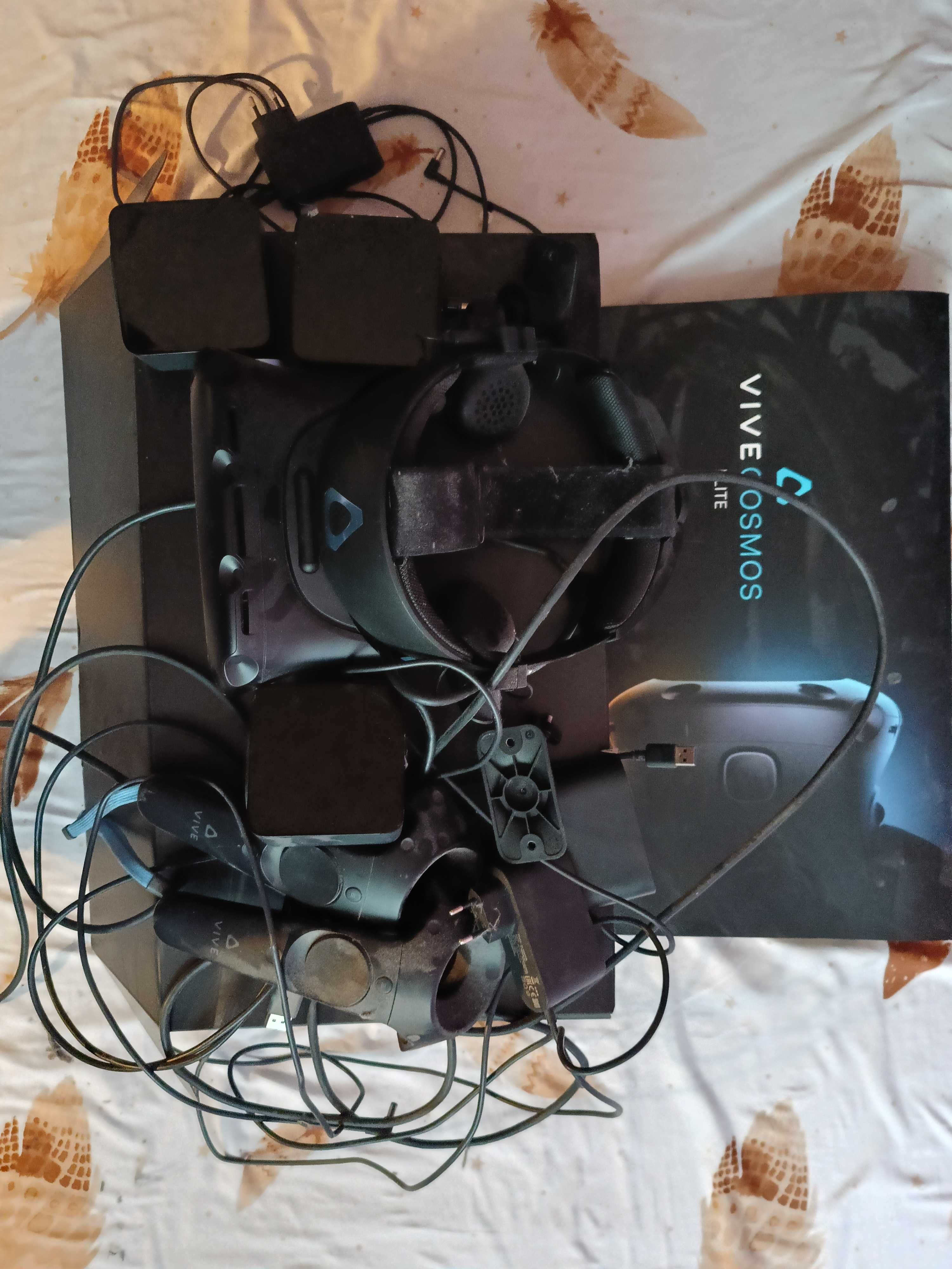 HTC VIVE COSMOS ELITE (pełen zestaw + 1 stacja bazowa dodatkowa)