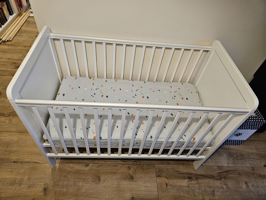 Łóżeczko Woodies w idealnym stanie + materac Rucken