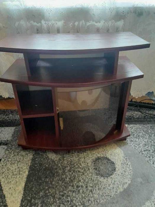 Stolik pod telewizor