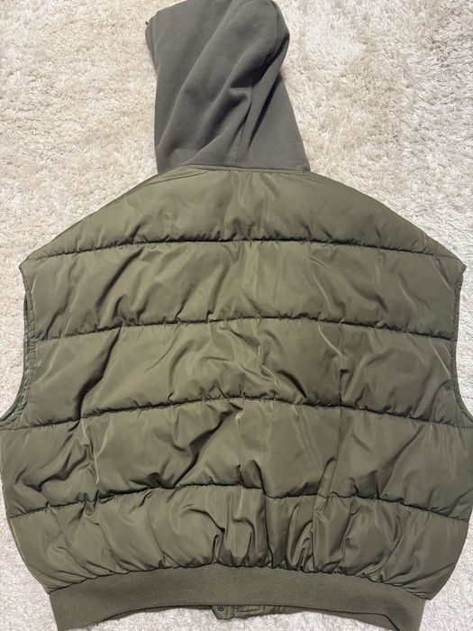Пуховп жилетка Zara