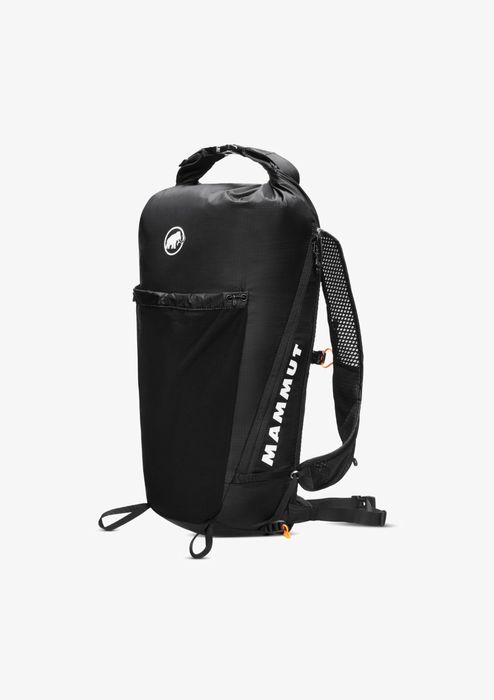 Super model wodoodpornego plecaka z bukłakiem Mammut  12L nowy