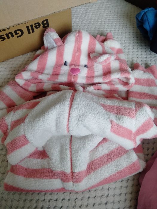 Karton ubranek dla dziewczynki