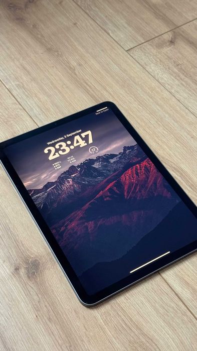 iPad Air 4 gen. | 64 GB | WiFi | Space Gray + etui smart folio