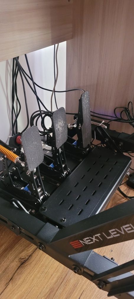Zestaw Thrustmaster T818 Simruito F-GT Simmasters Oculus