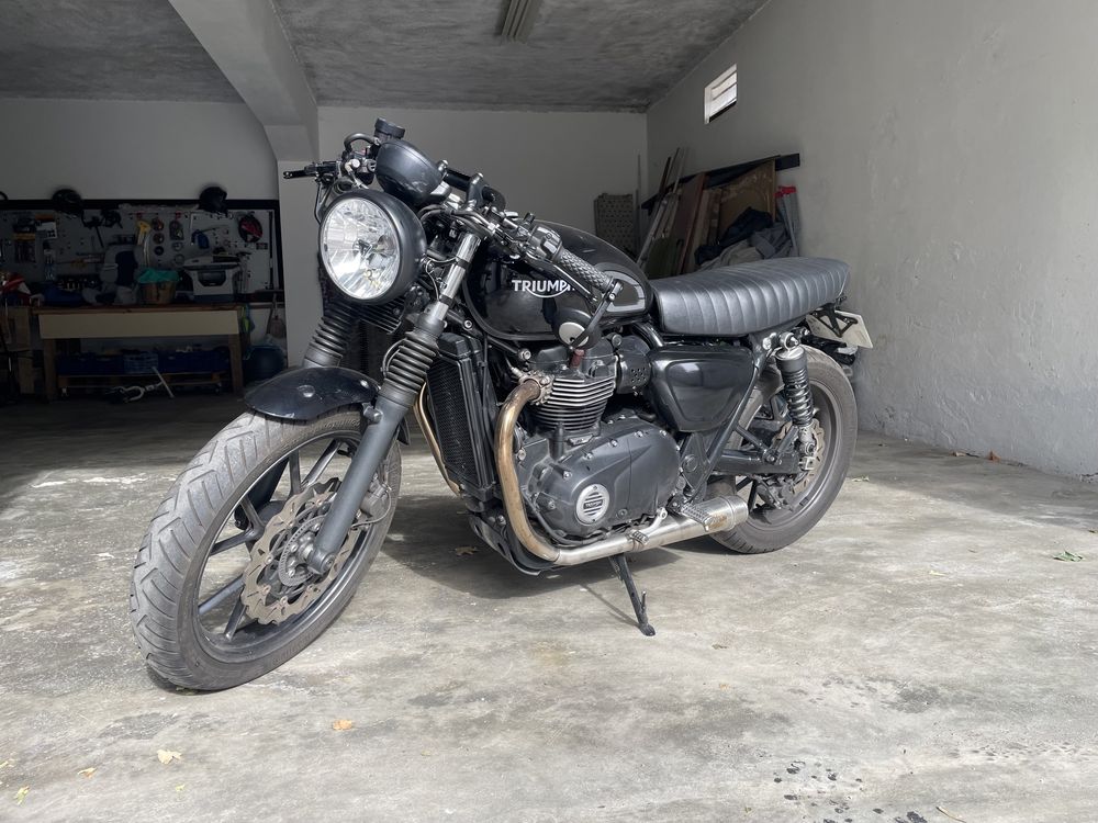Triumph Bonneville 900