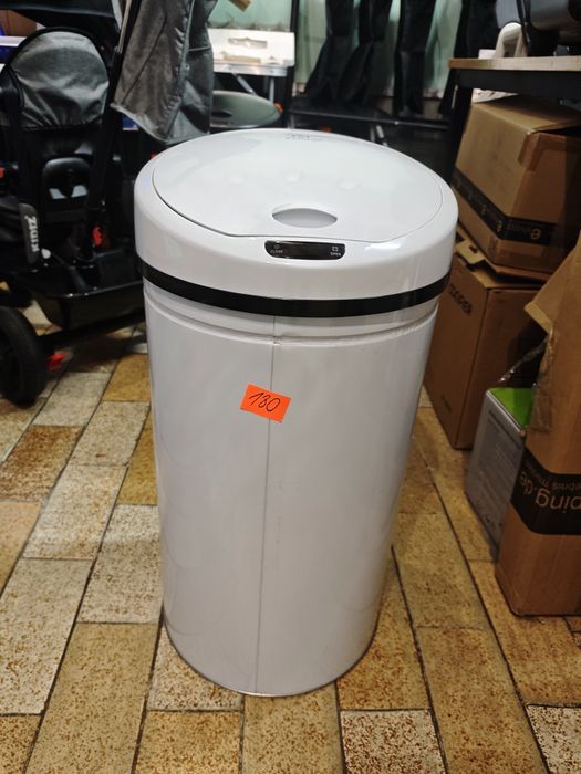 Otwierany na ruch kosz na śmieci 56 l