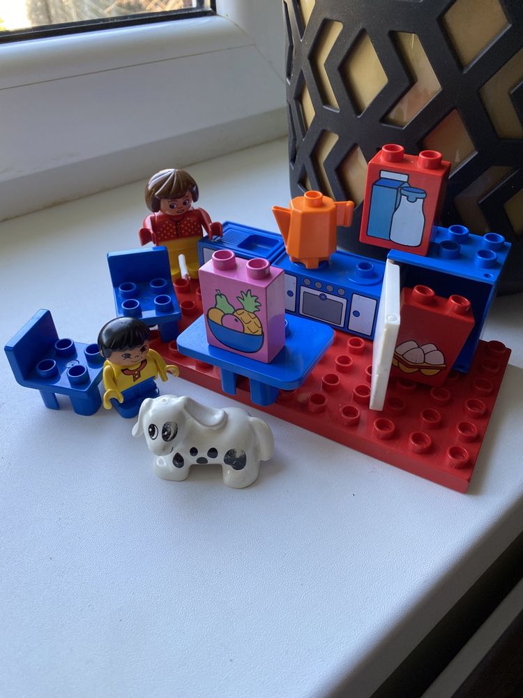 Klocki Lego duplo Dom kuchnia  lodówka mleko jajka piesek