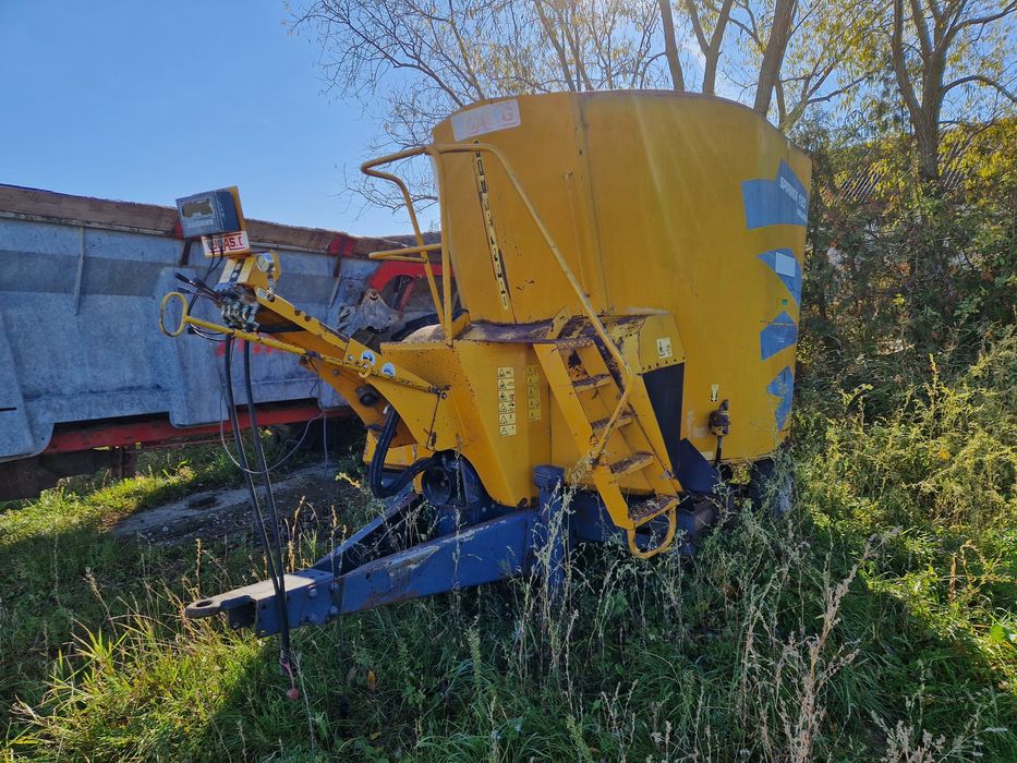 Brona paszowoz John Deere 3.2m