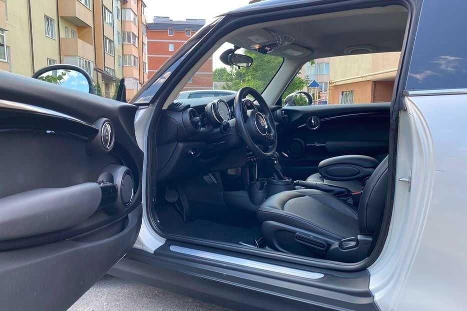 Продам MINI Cooper 2017 года