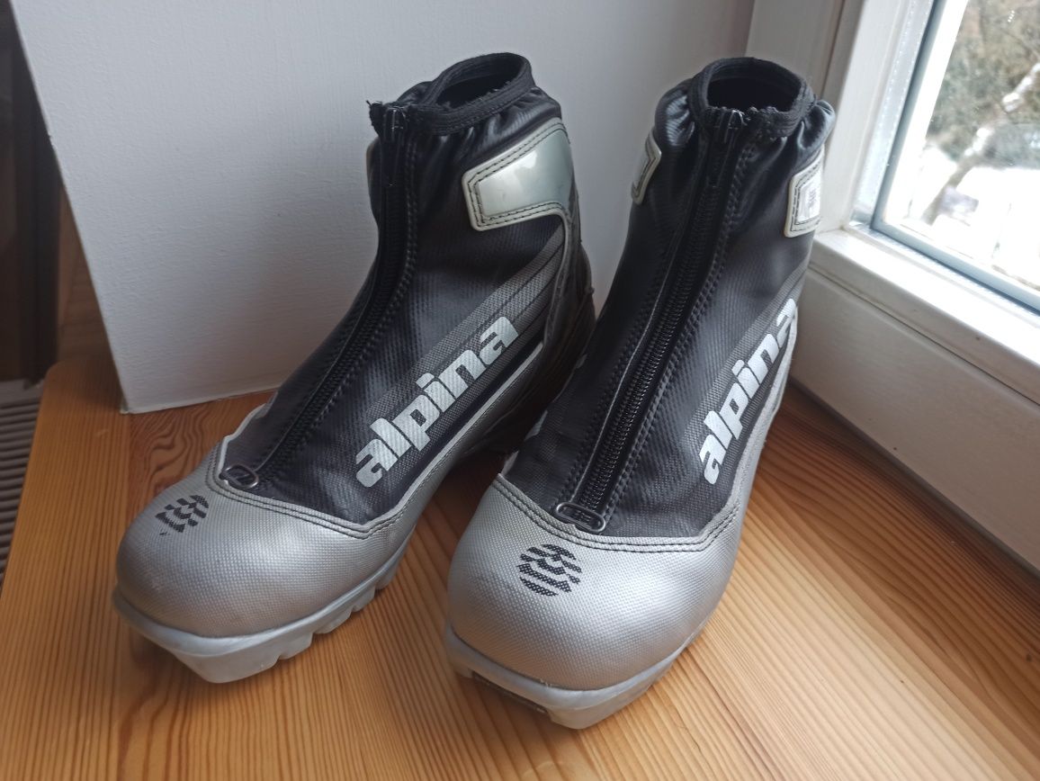 Buty do nart biegowych NNN Alpina 37