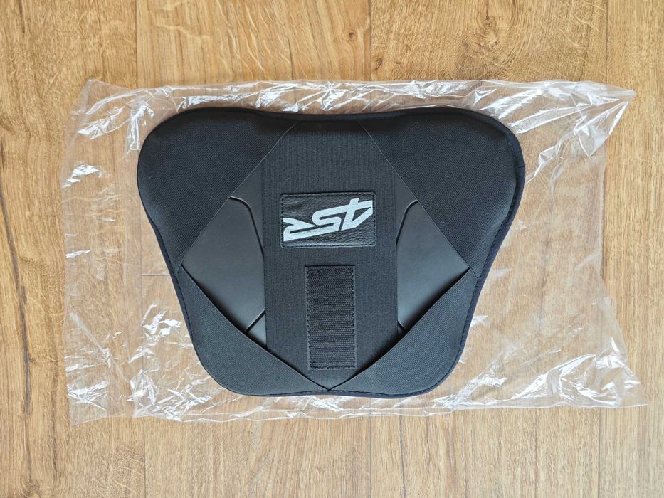 Motocyklowy ochraniacz klatki piersiowej 4SR NOWY motorowy