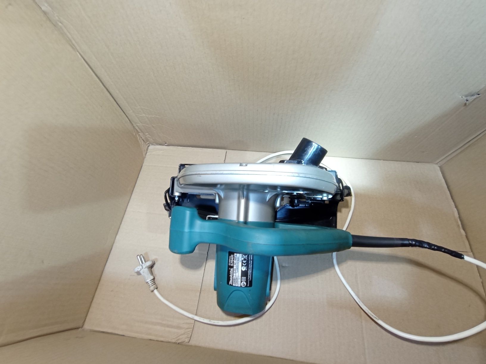 Ручная циркулярка makita