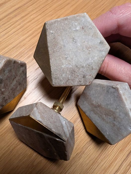 Gałki uchwyty do mebli marmurowe ZARA Home